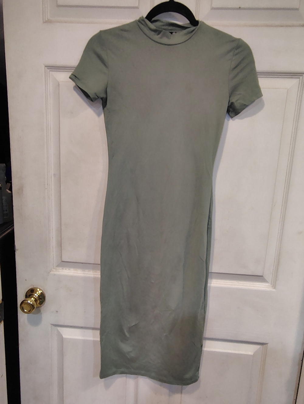 Popular 21 Green Dress